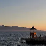 Appartamento Seaside Sanctuary In *