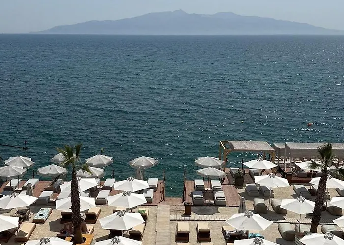 Seaside Sanctuary In * Sarandë