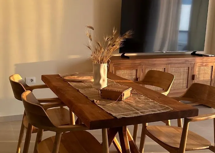 Seaside Sanctuary In * Sarandë