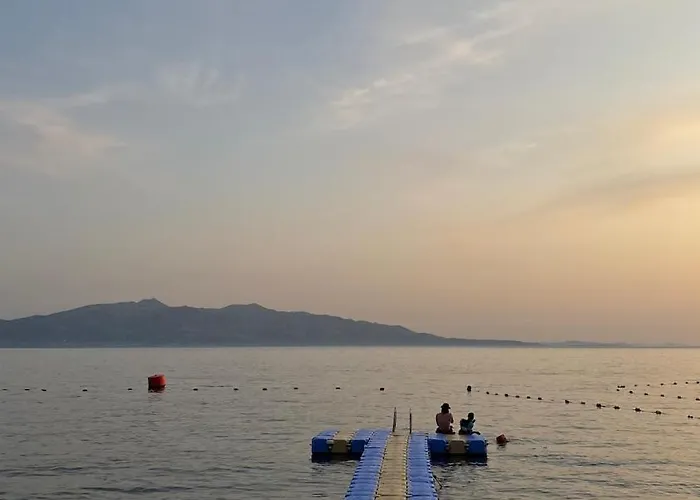 Seaside Sanctuary In Apartment